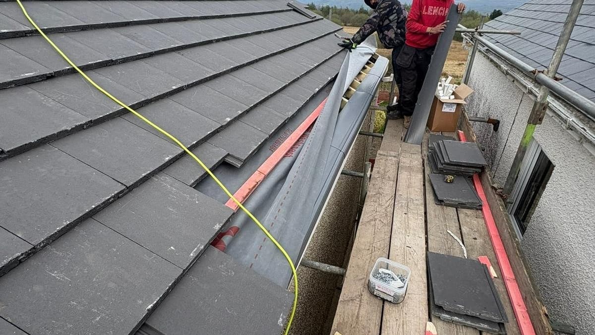 Best Roof Tiles &#038; Slates Company in Leighton Buzzard